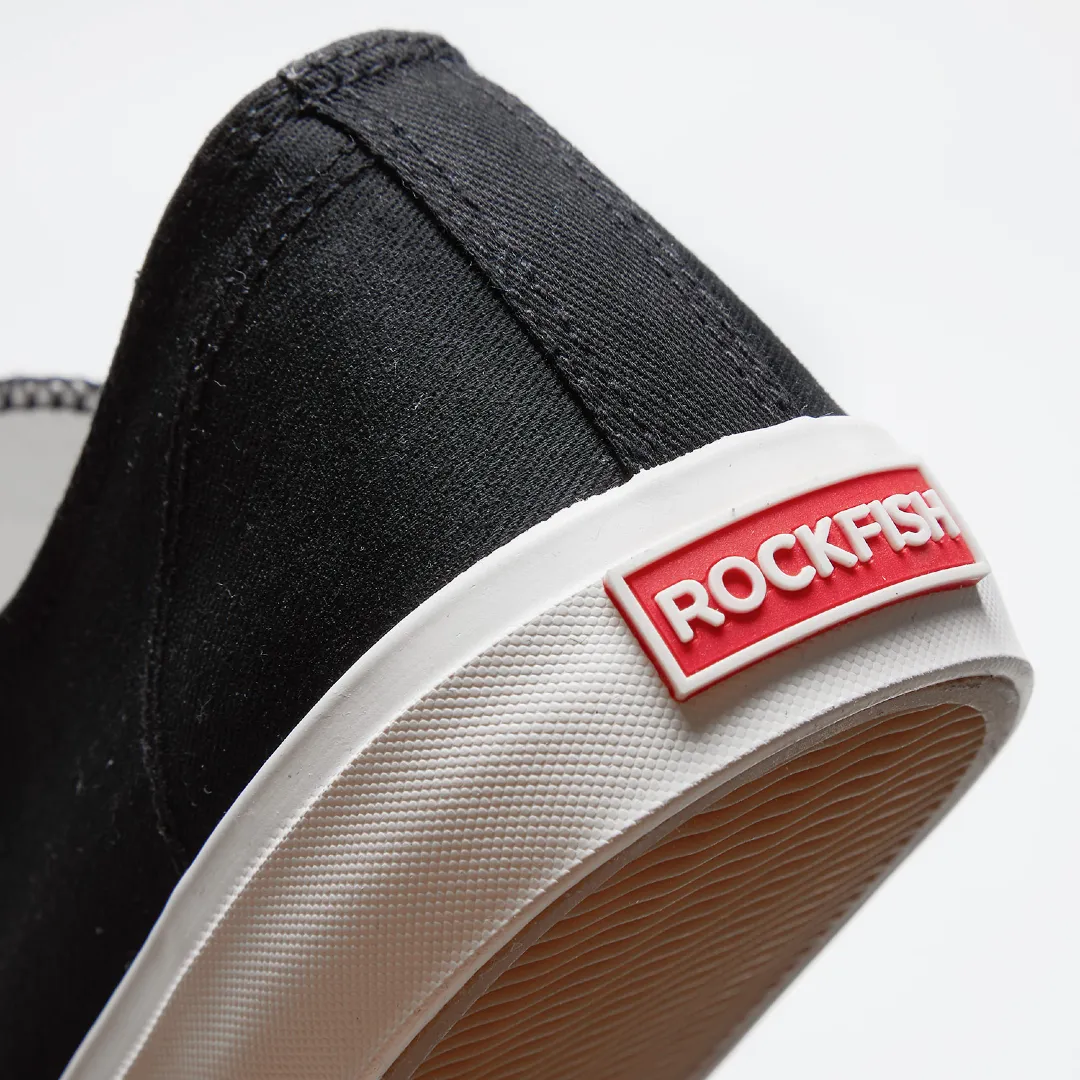Classic Black over White 746 Ladies low top, canvas sneakers for women
