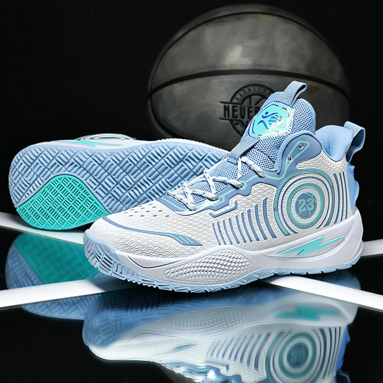 Men's High-Top Basketball ShoesWear-Resistant and Anti-Slip Soles Running Shoes Graffiti Design Fashionable Sports Shoes