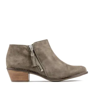 Vionic Joy Serena Boot